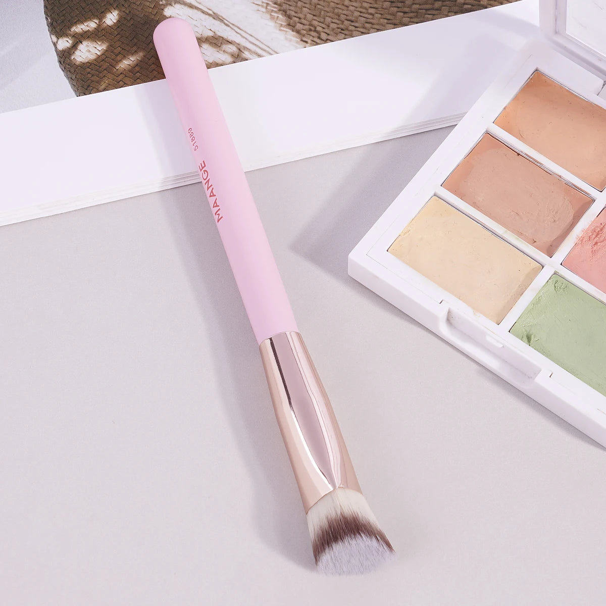 MAANGE Under Eye Concealer